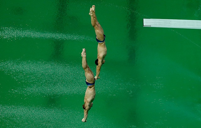 Olimpijski bazen spet zaprt, širi se hud smrad