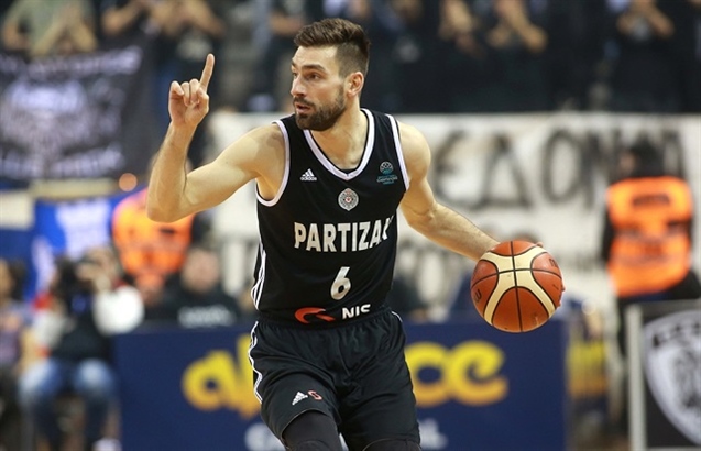 Partizan s preglavicami, a to ne bo alibi