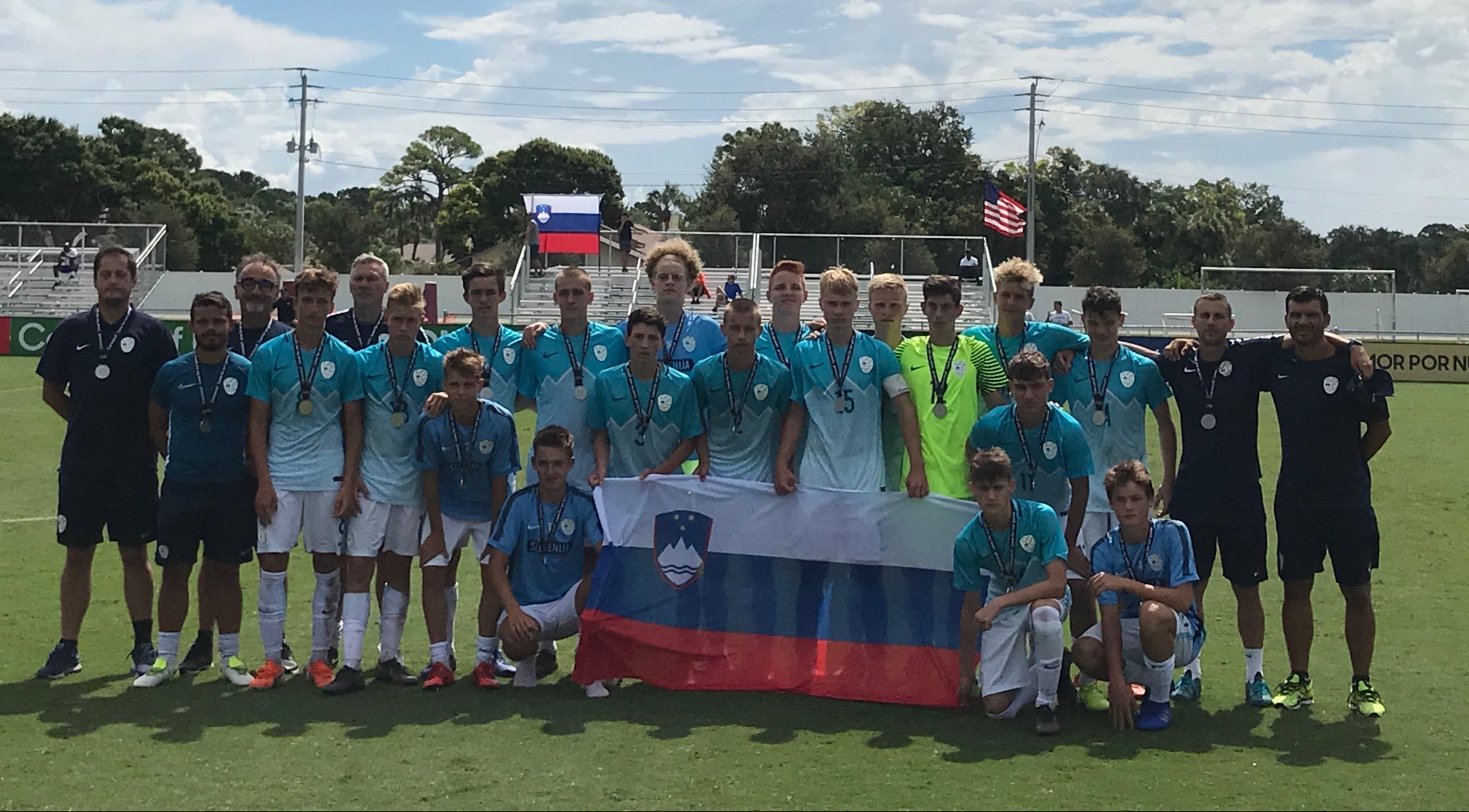 Jovens futebolistas eslovenos em segundo lugar no campeonato da CONCACAF – Šport TV